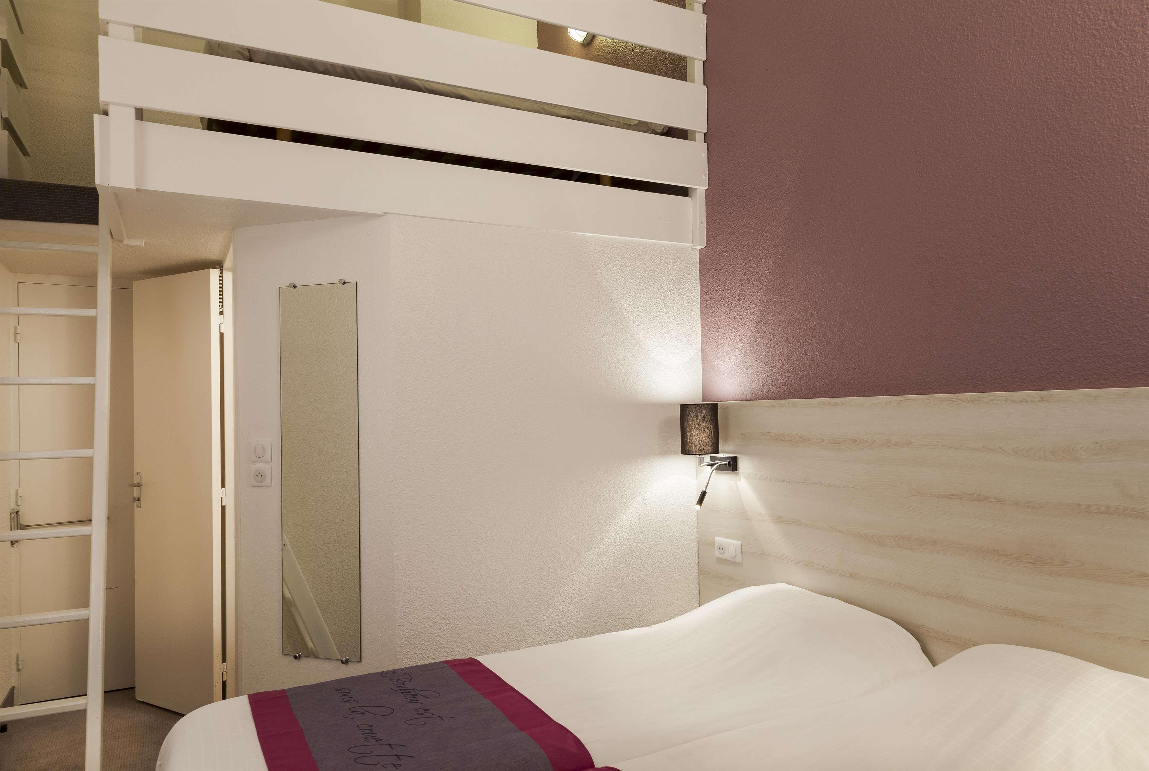 Kyriad Lille Est - Villeneuve D'Ascq Dış mekan fotoğraf