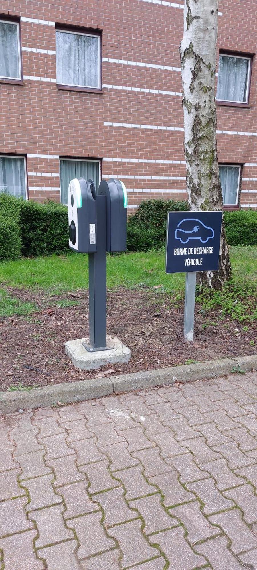Kyriad Lille Est - Villeneuve D'Ascq Dış mekan fotoğraf