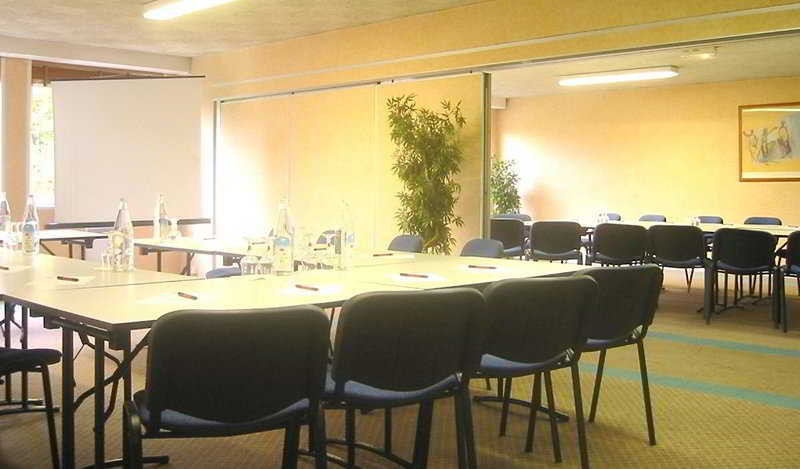 Kyriad Lille Est - Villeneuve D'Ascq Dış mekan fotoğraf